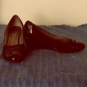 Black wedge shoes